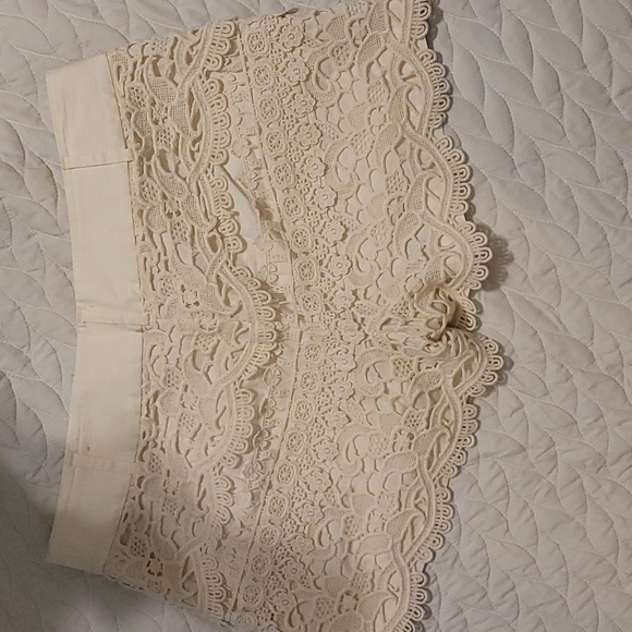 Loft overlay patterned shorts - Picture 5 of 5